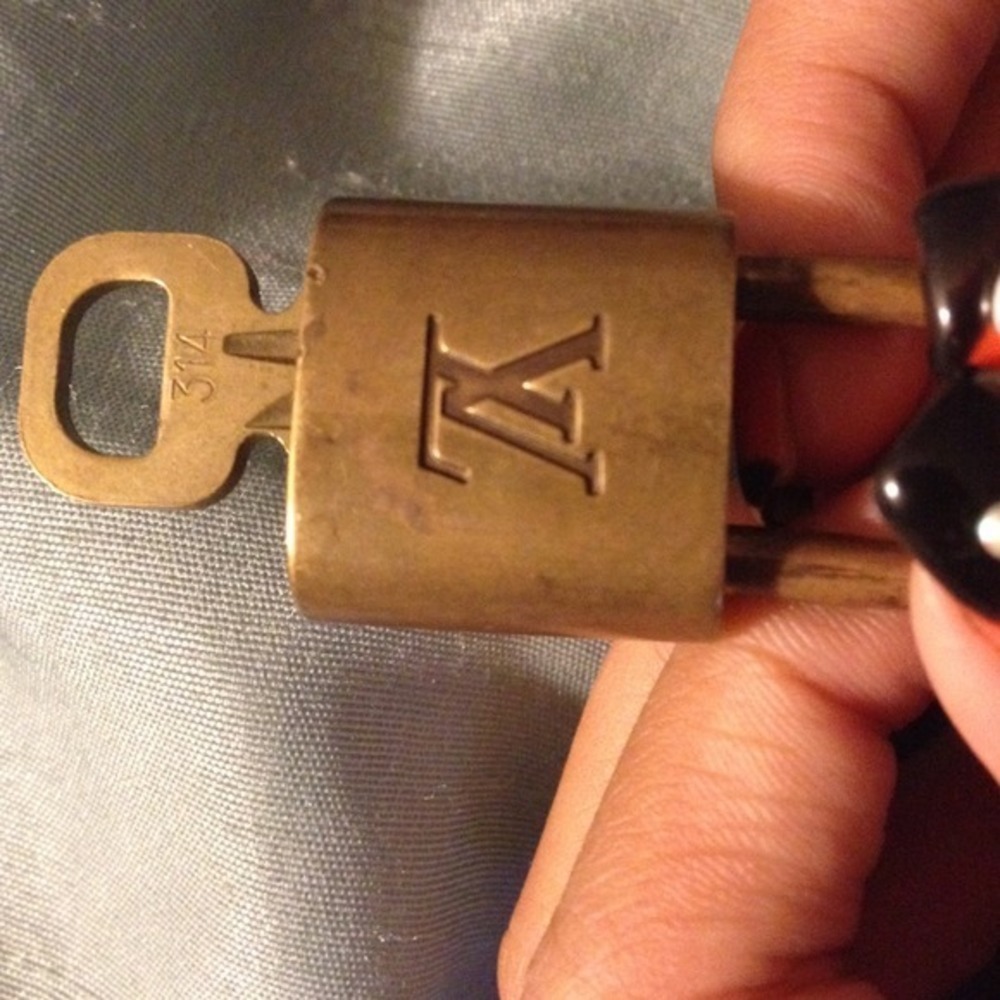 LV lock and no key